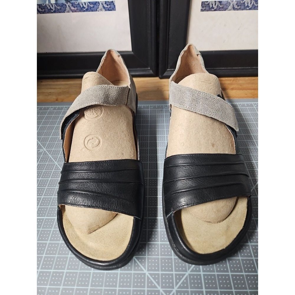 NAOT Women's‎ Papaki Sandal Speckled Soft Beige Black Leather 41/L 10